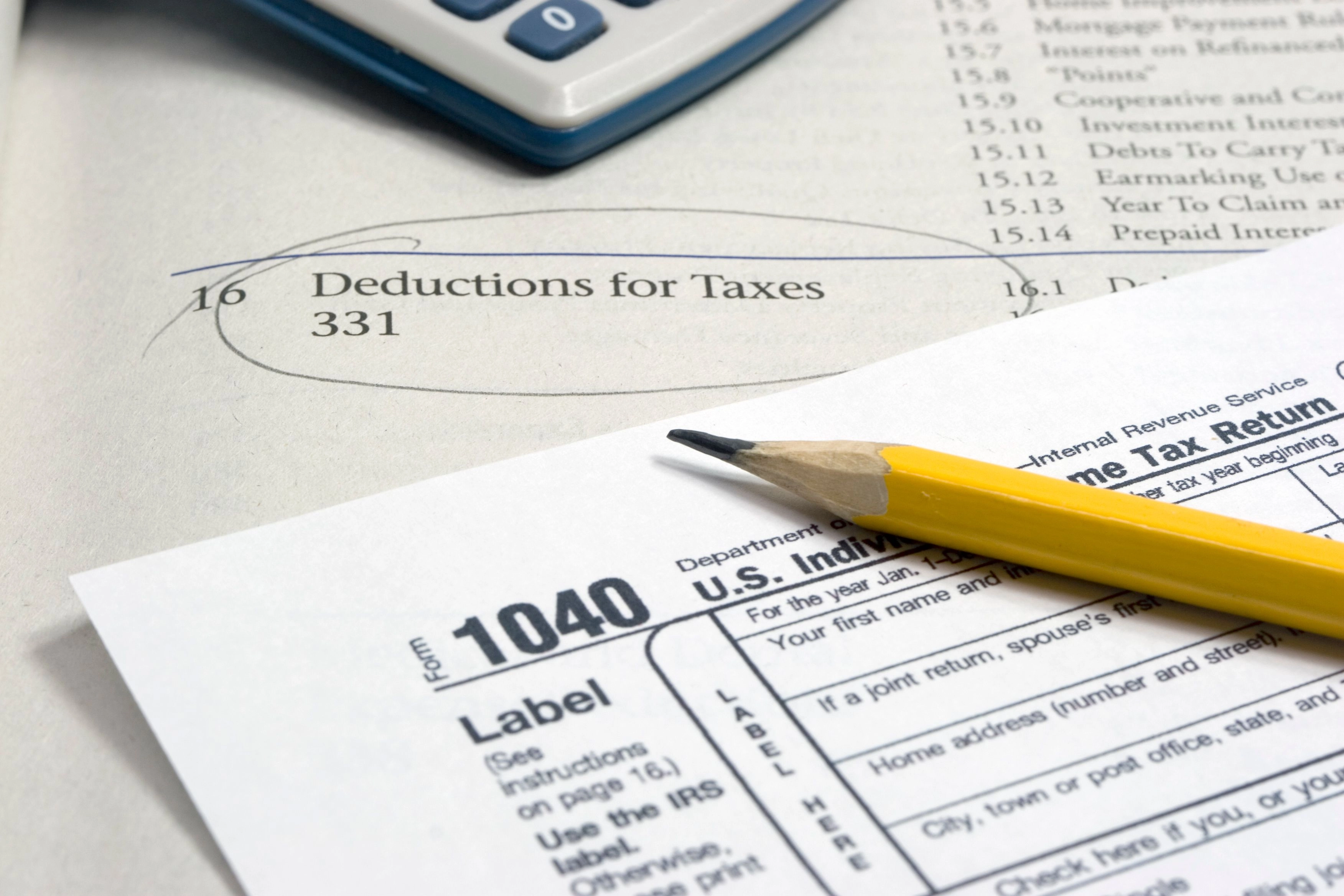 How to know if you qualify for a student loan tax deduction